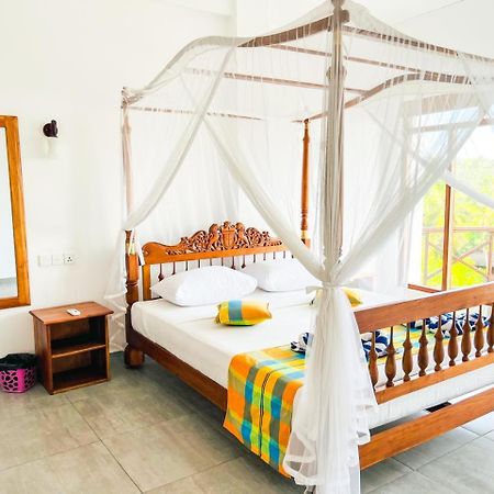 Twenty-Two Weligambay Hotell Weligama Exteriör bild
