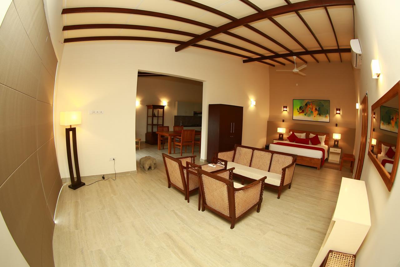 Twenty-Two Weligambay Hotell Weligama Exteriör bild