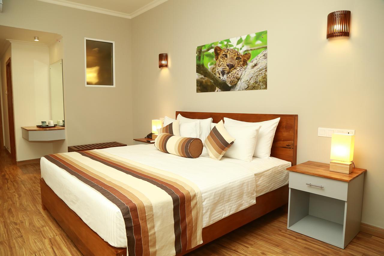 Twenty-Two Weligambay Hotell Weligama Exteriör bild