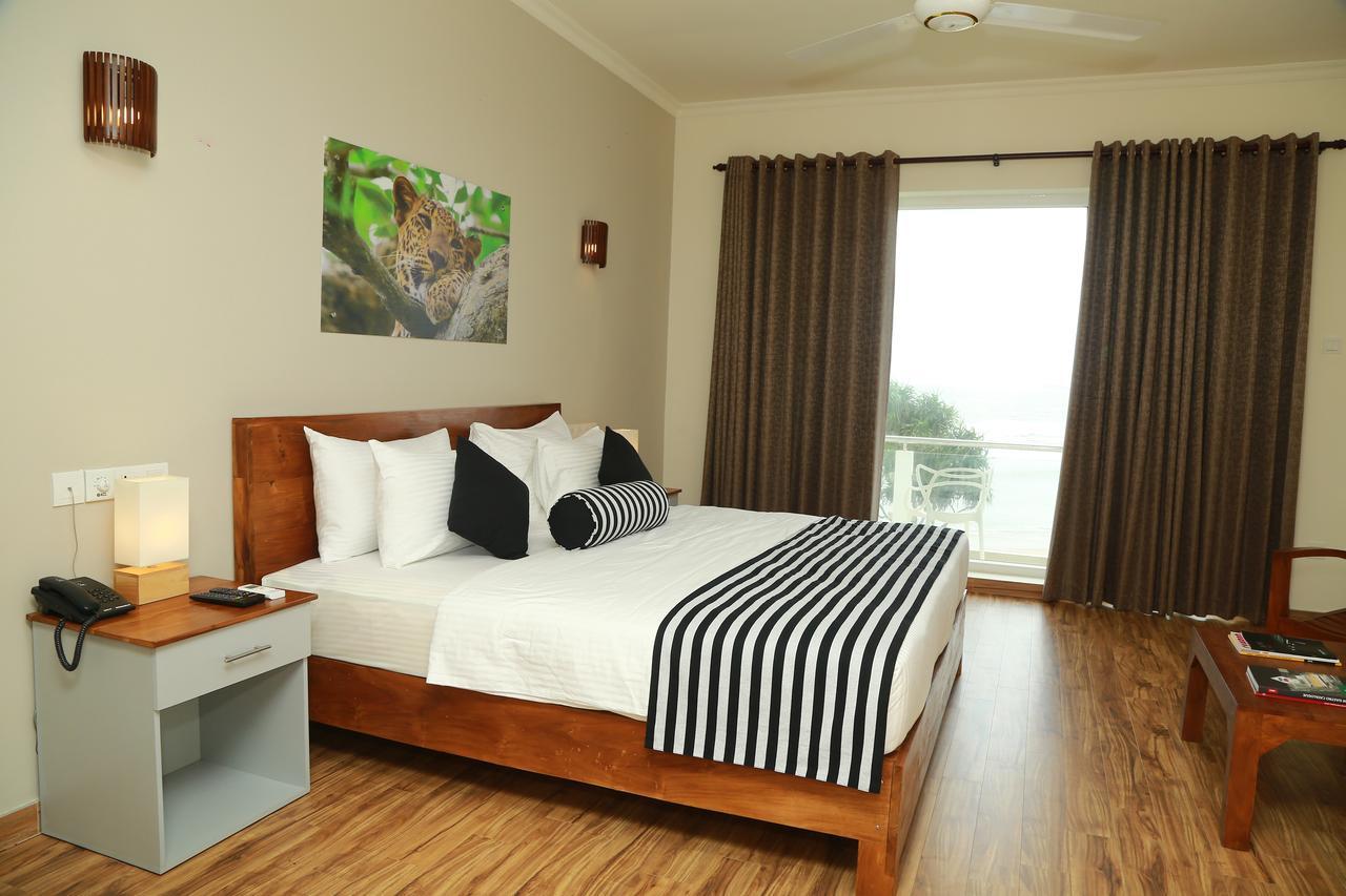 Twenty-Two Weligambay Hotell Weligama Exteriör bild