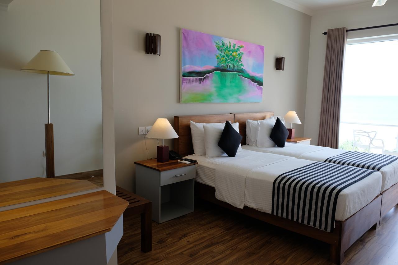 Twenty-Two Weligambay Hotell Weligama Exteriör bild