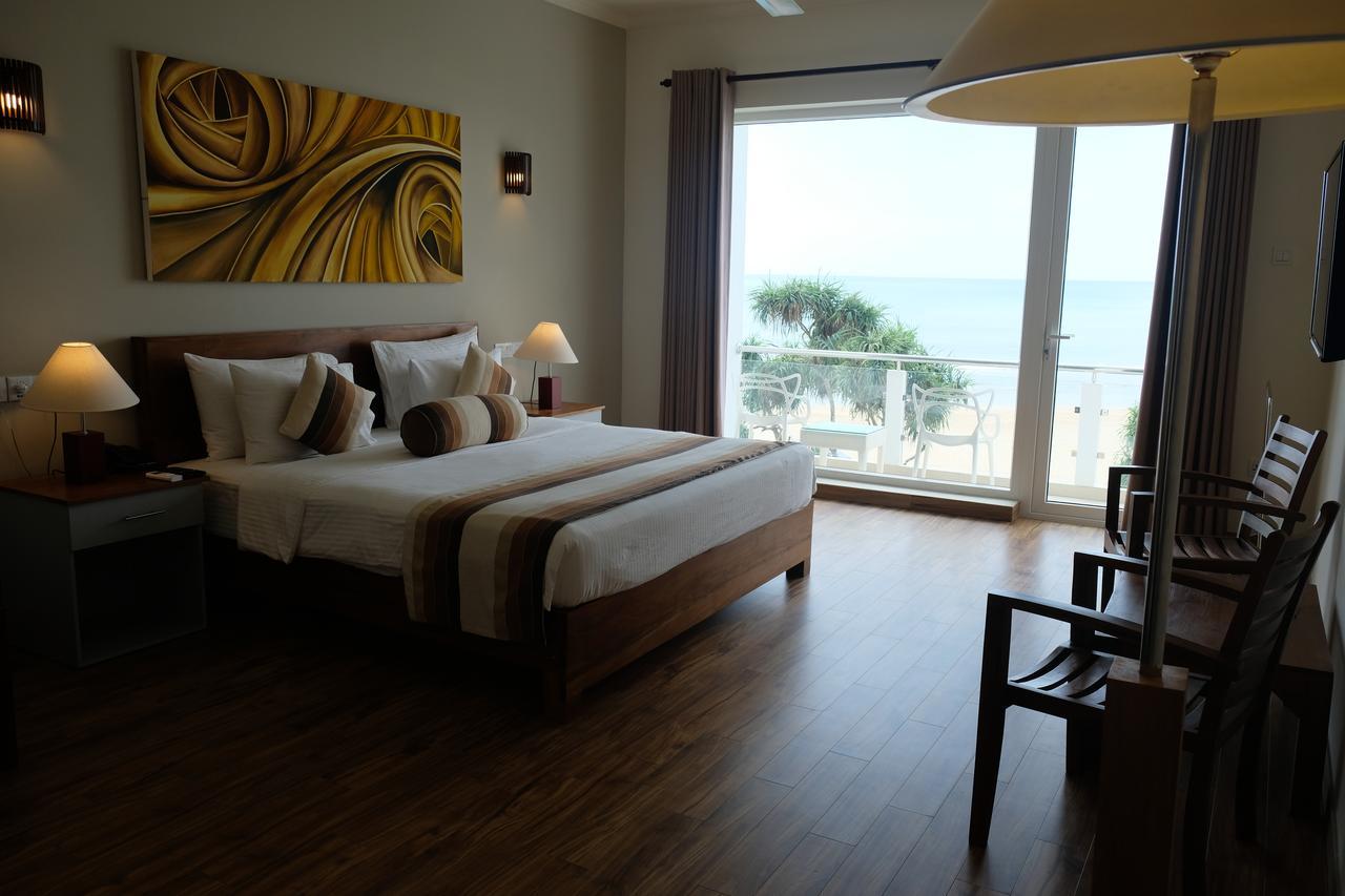Twenty-Two Weligambay Hotell Weligama Exteriör bild