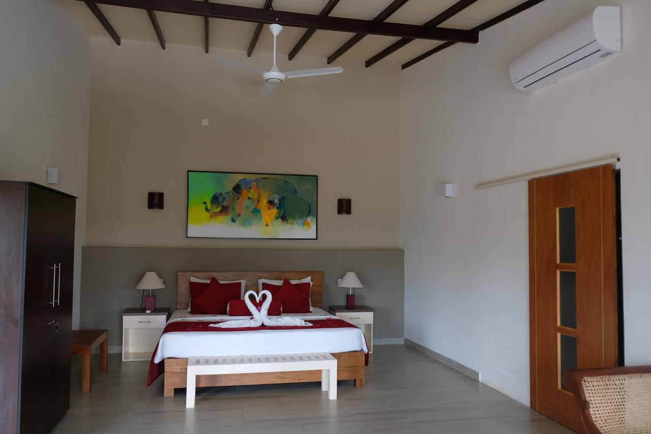 Twenty-Two Weligambay Hotell Weligama Exteriör bild