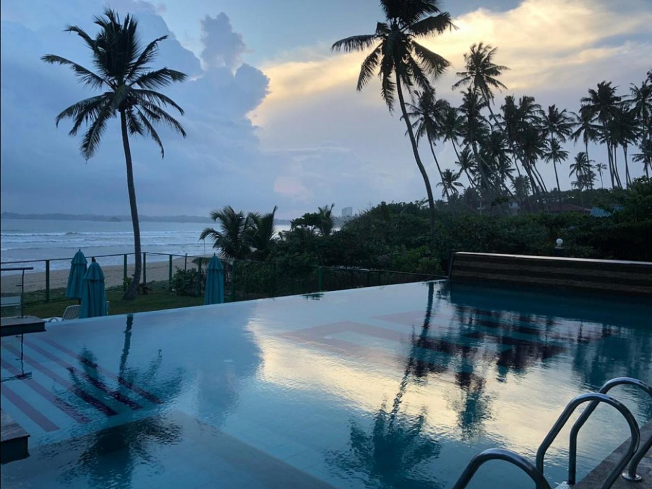Twenty-Two Weligambay Hotell Weligama Exteriör bild