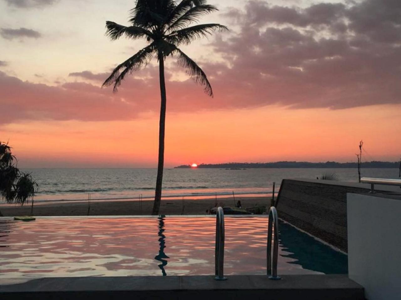 Twenty-Two Weligambay Hotell Weligama Exteriör bild