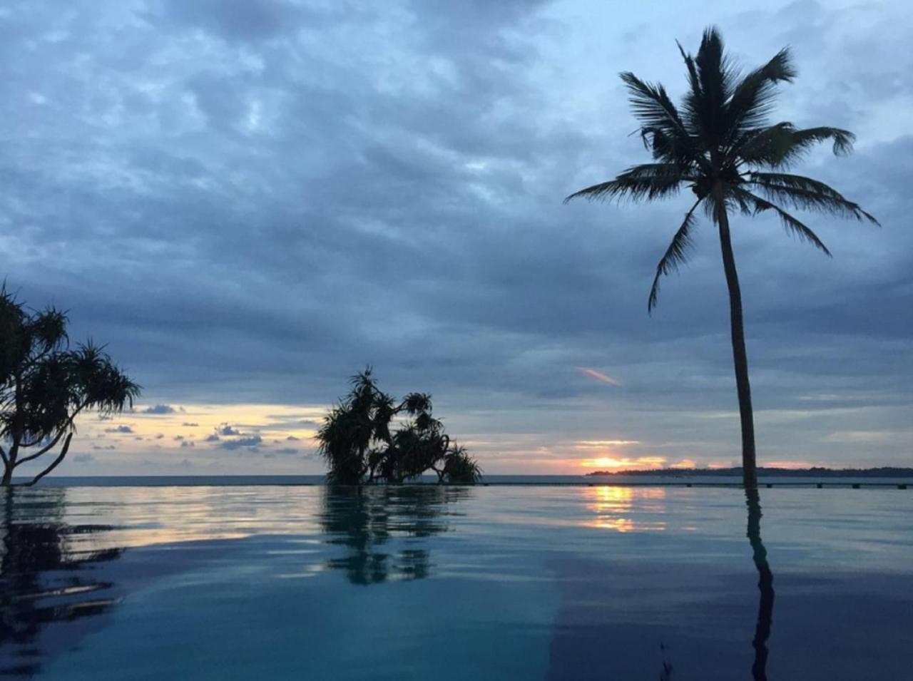 Twenty-Two Weligambay Hotell Weligama Exteriör bild