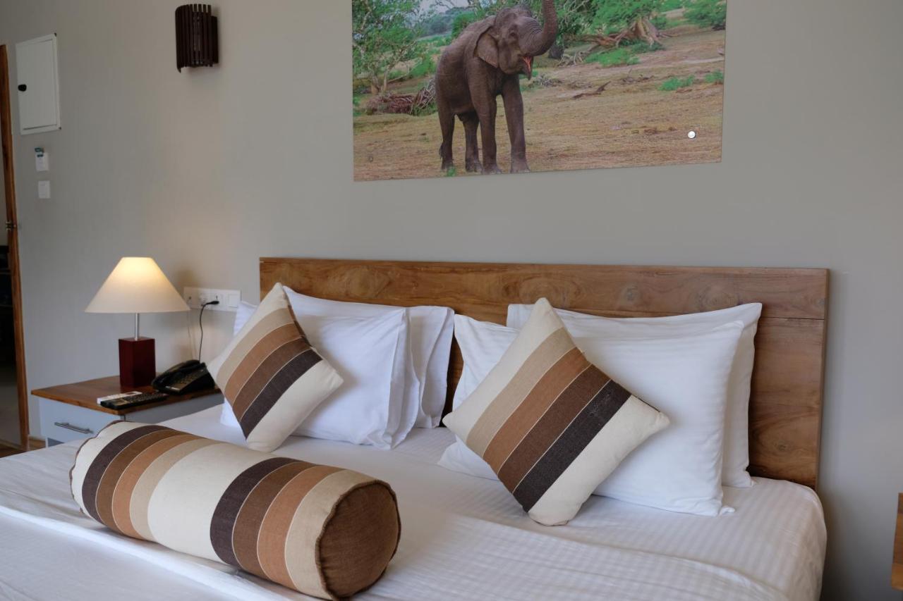 Twenty-Two Weligambay Hotell Weligama Exteriör bild