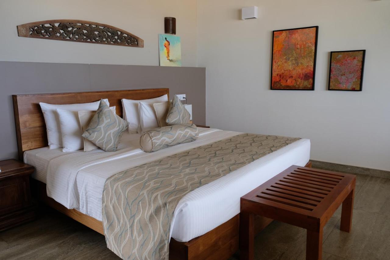 Twenty-Two Weligambay Hotell Weligama Exteriör bild