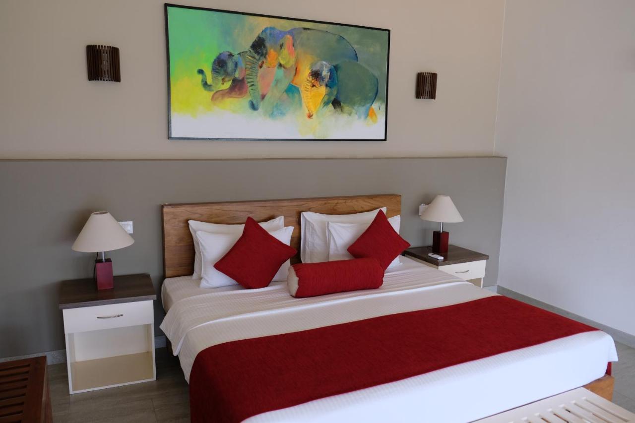 Twenty-Two Weligambay Hotell Weligama Exteriör bild